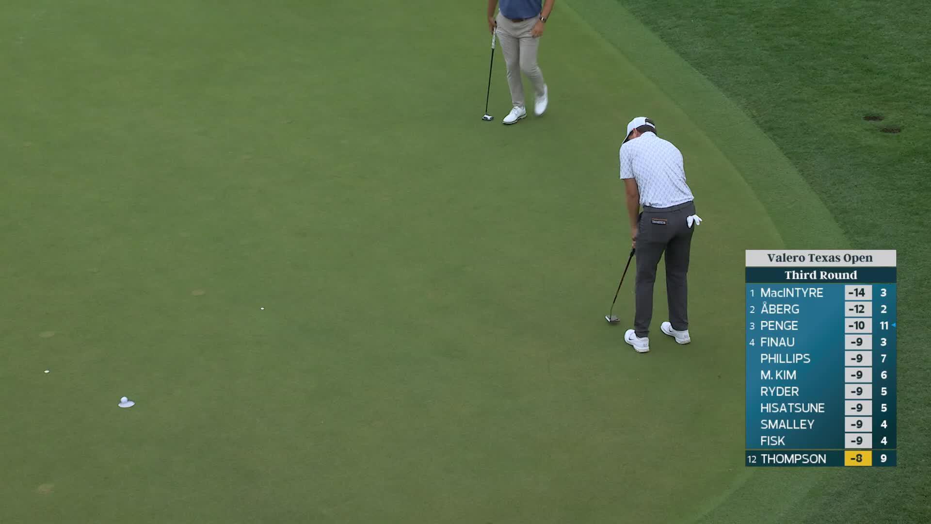 Davis Thompson drains 12-foot birdie putt on No. 10 at Valero