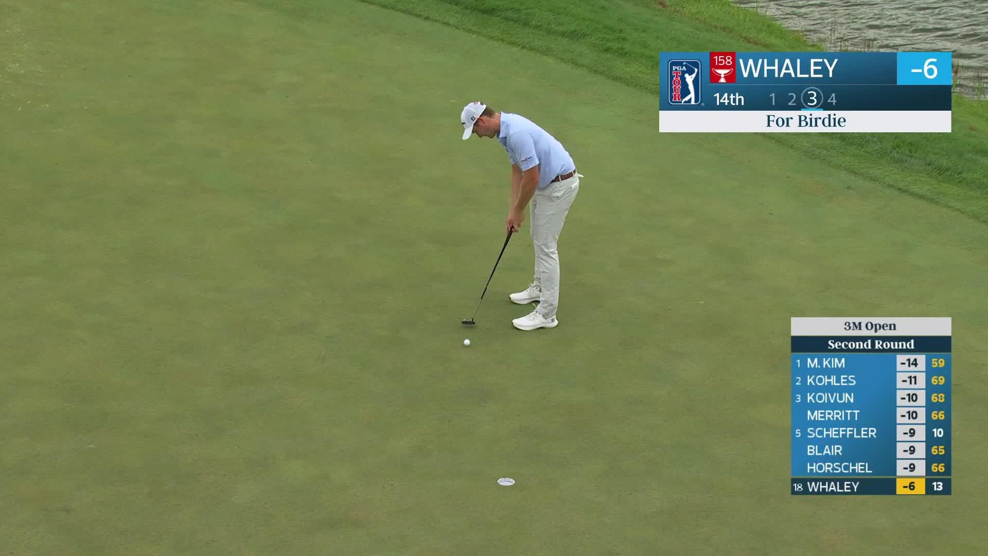 Vince Whaley drains 8-foot birdie putt on No. 14 at 3M Open