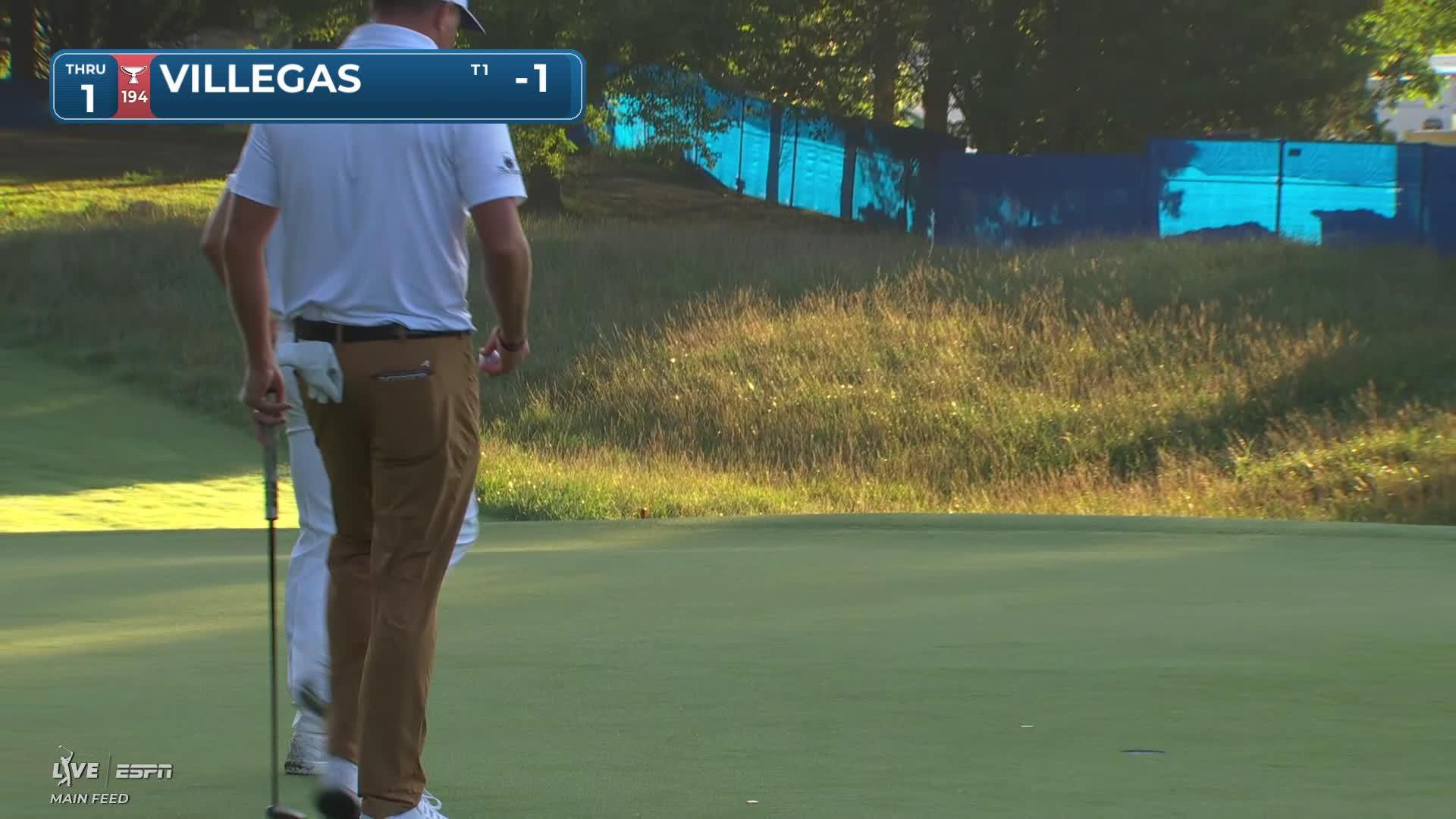 Camilo Villegas sinks 25-foot birdie putt on No. 1 at Wyndham