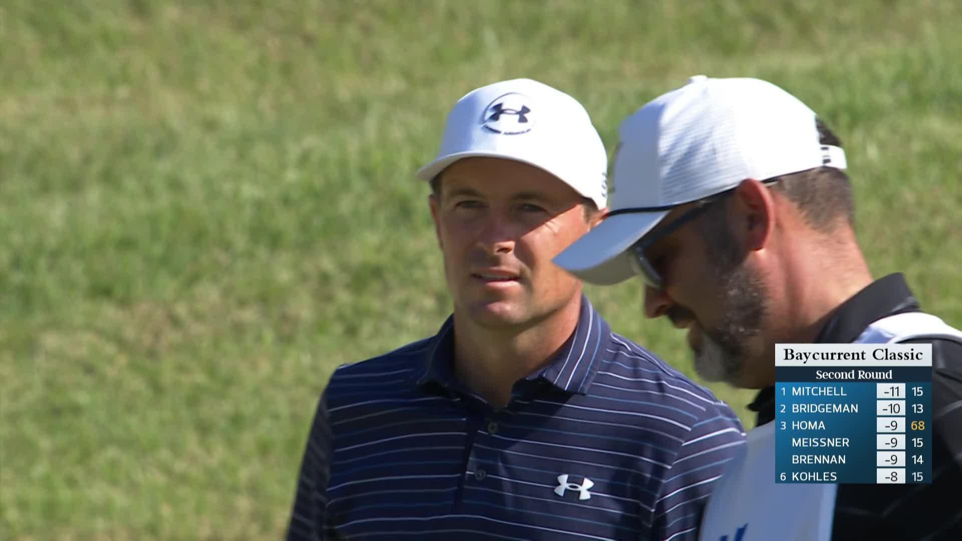 Jordan Spieth drains 46-foot putt for birdie on No. 14 at Baycurrent