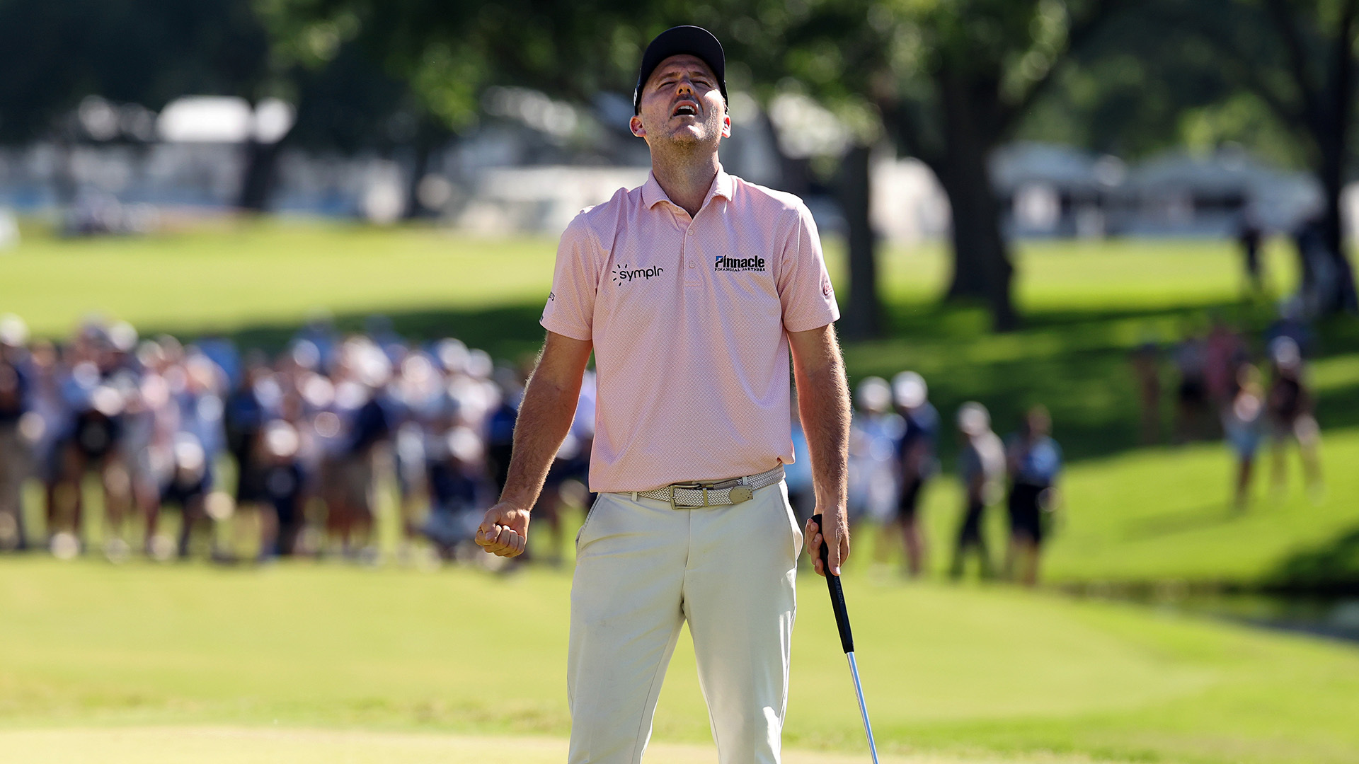Russell Henley’s clutch finish leads Shots of the Week