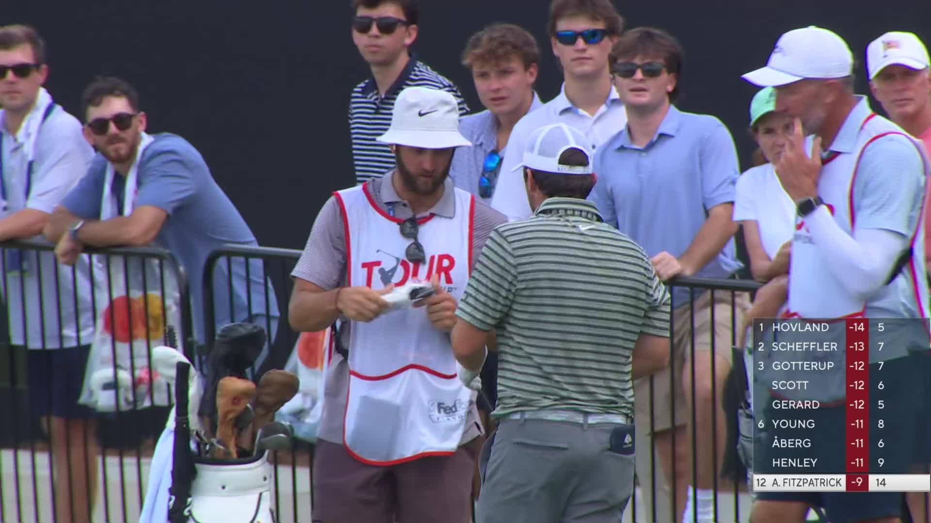 Alex Fitzpatrick hits tee shot to 2 feet, sets up birdie on No. 15 at TOUR Championship