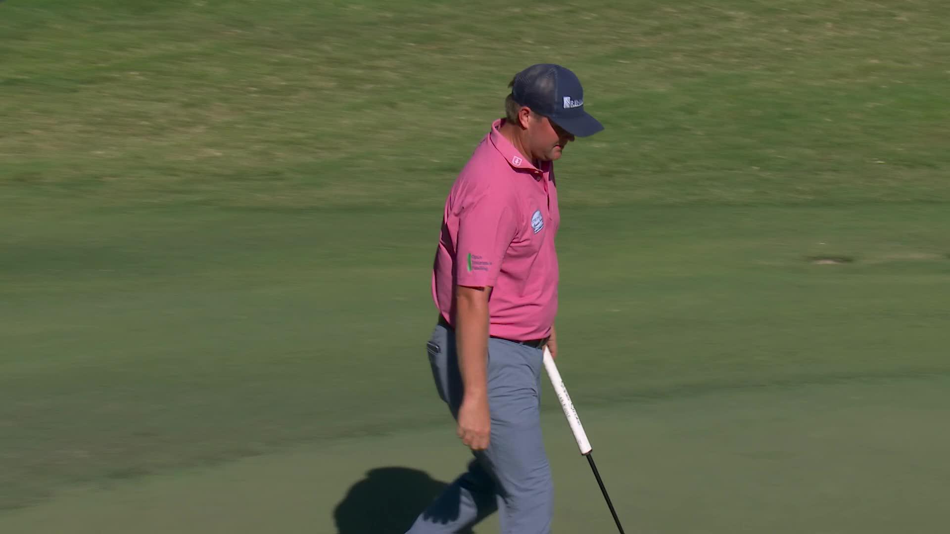 Trey Mullinax holes out 22-foot chip for birdie on No. 18 at Sanderson Farms