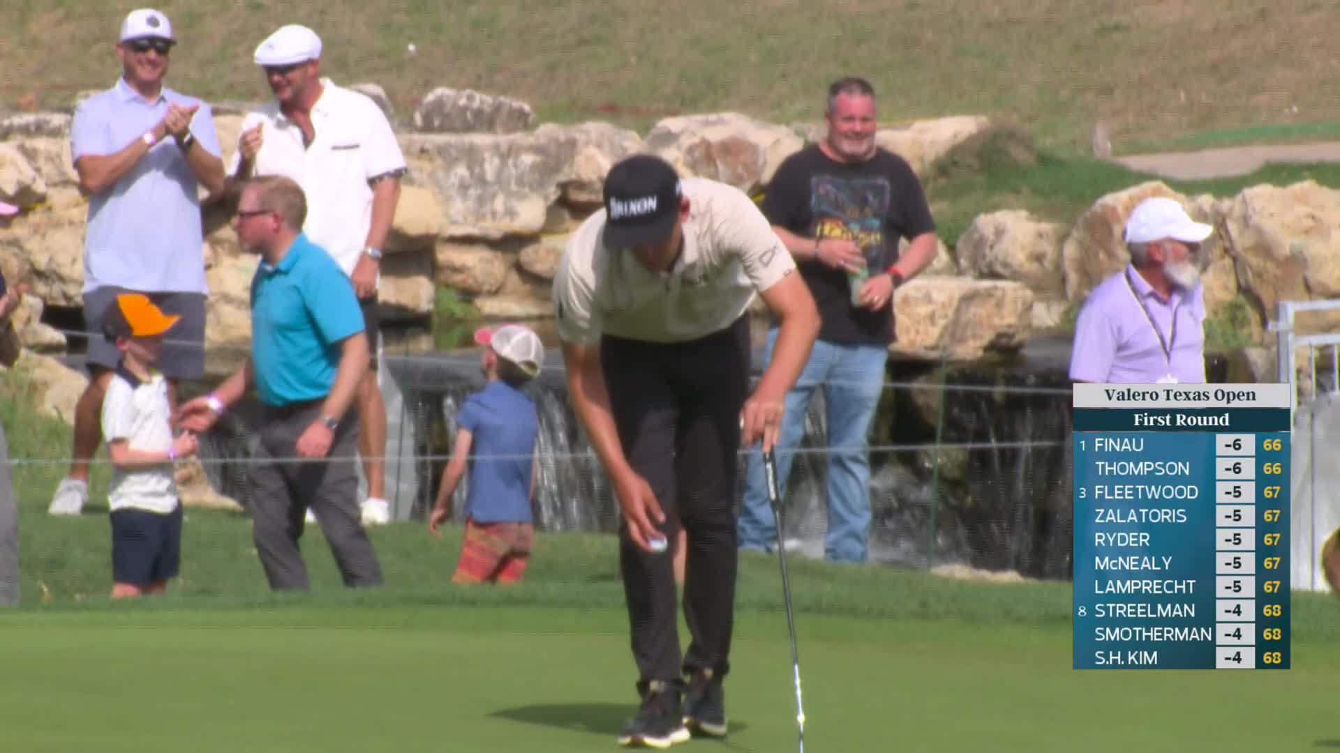 Andrew Putnam drains 11-foot birdie putt on No. 18 at Valero