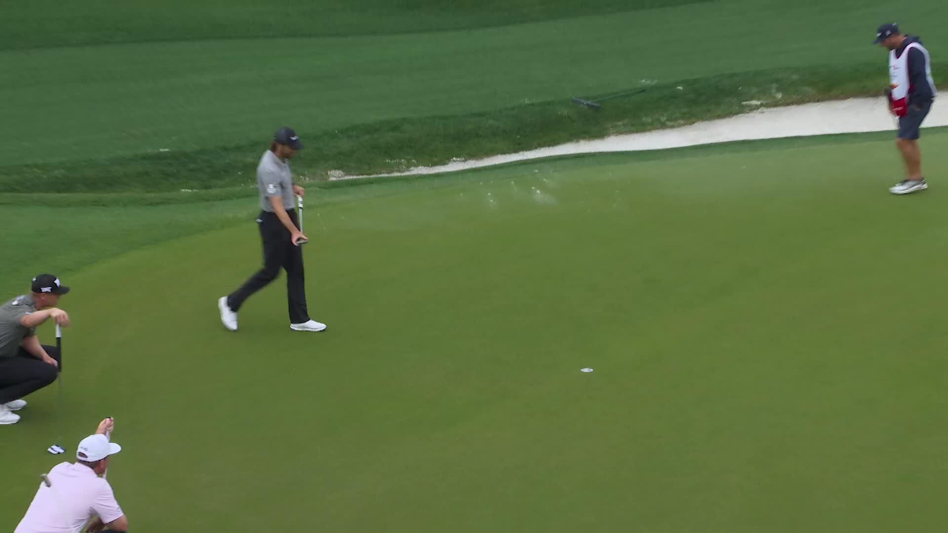 Patrick Rodgers drains 25-foot birdie putt from off the green at Houston Open