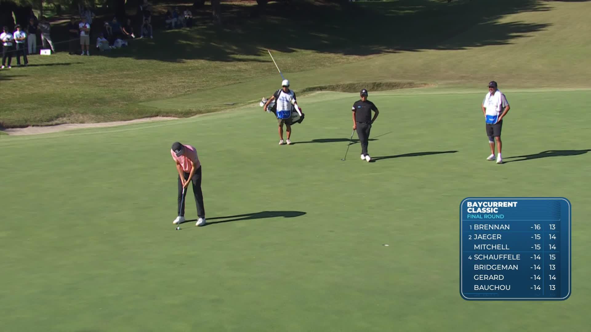 Jordan Spieth sinks 9-foot birdie putt on No. 17 at Baycurrent