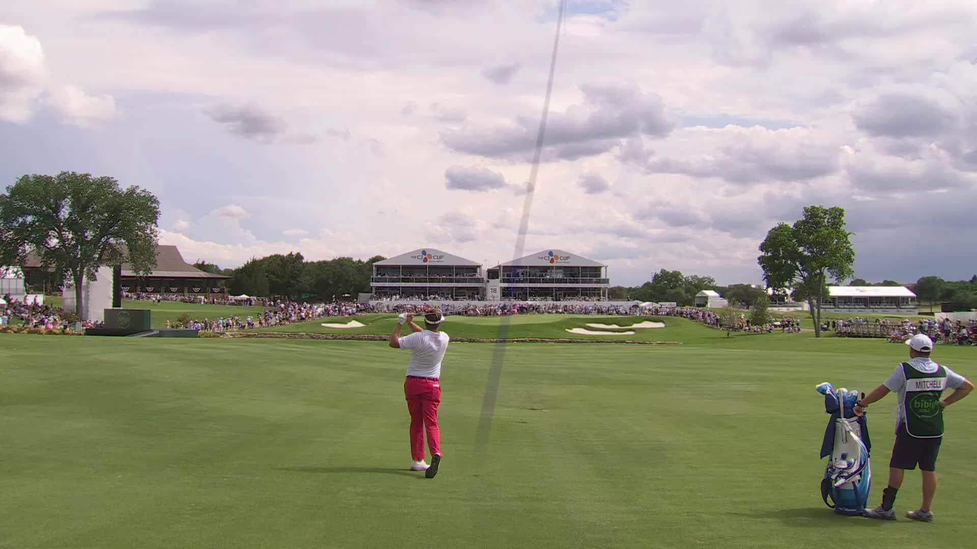 Keith Mitchell's 146-yard approach sets up birdie on No. 18 at THE CJ CUP