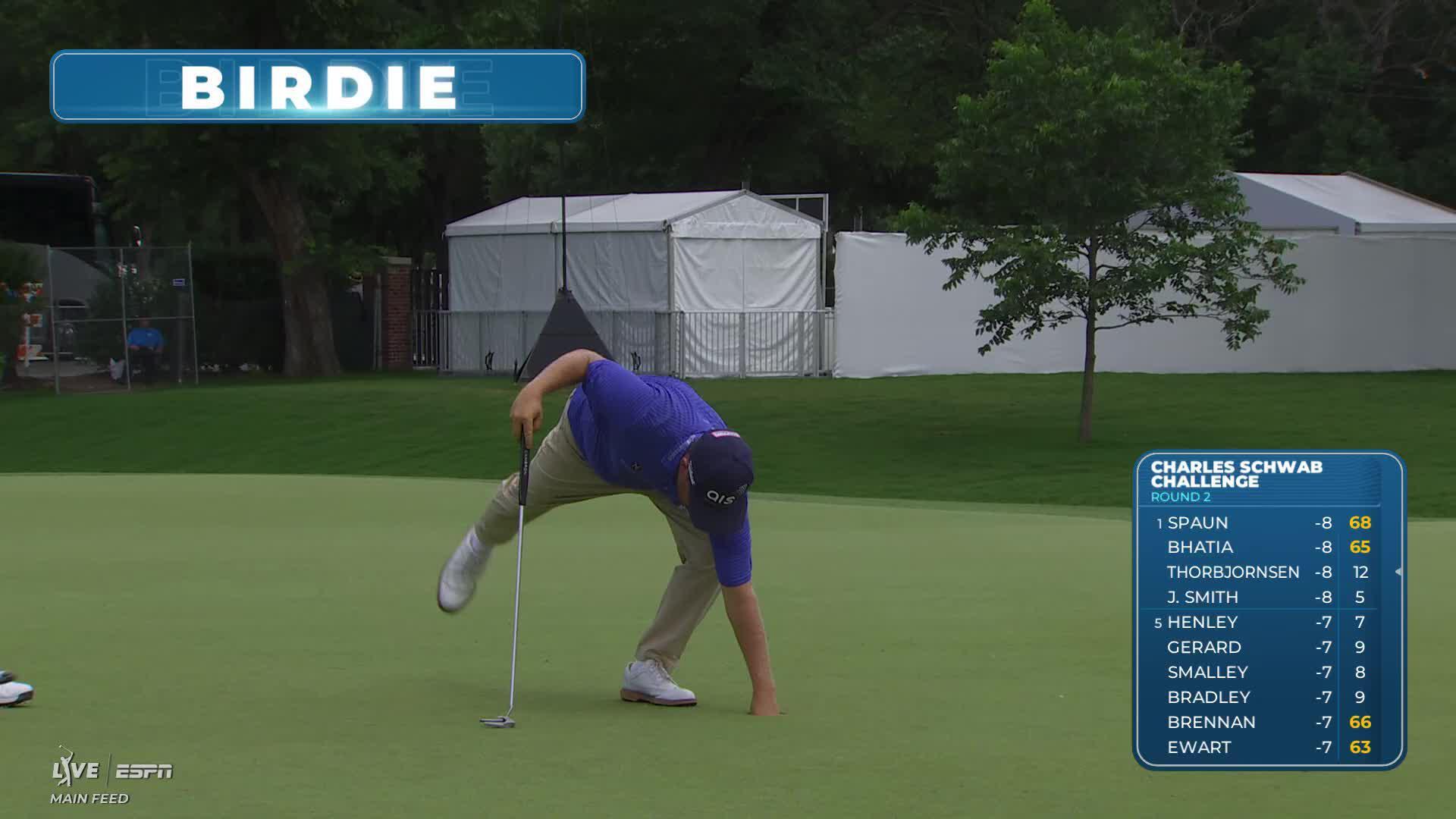 Zac Blair sinks 16-foot putt for birdie on No. 4 at Charles Schwab