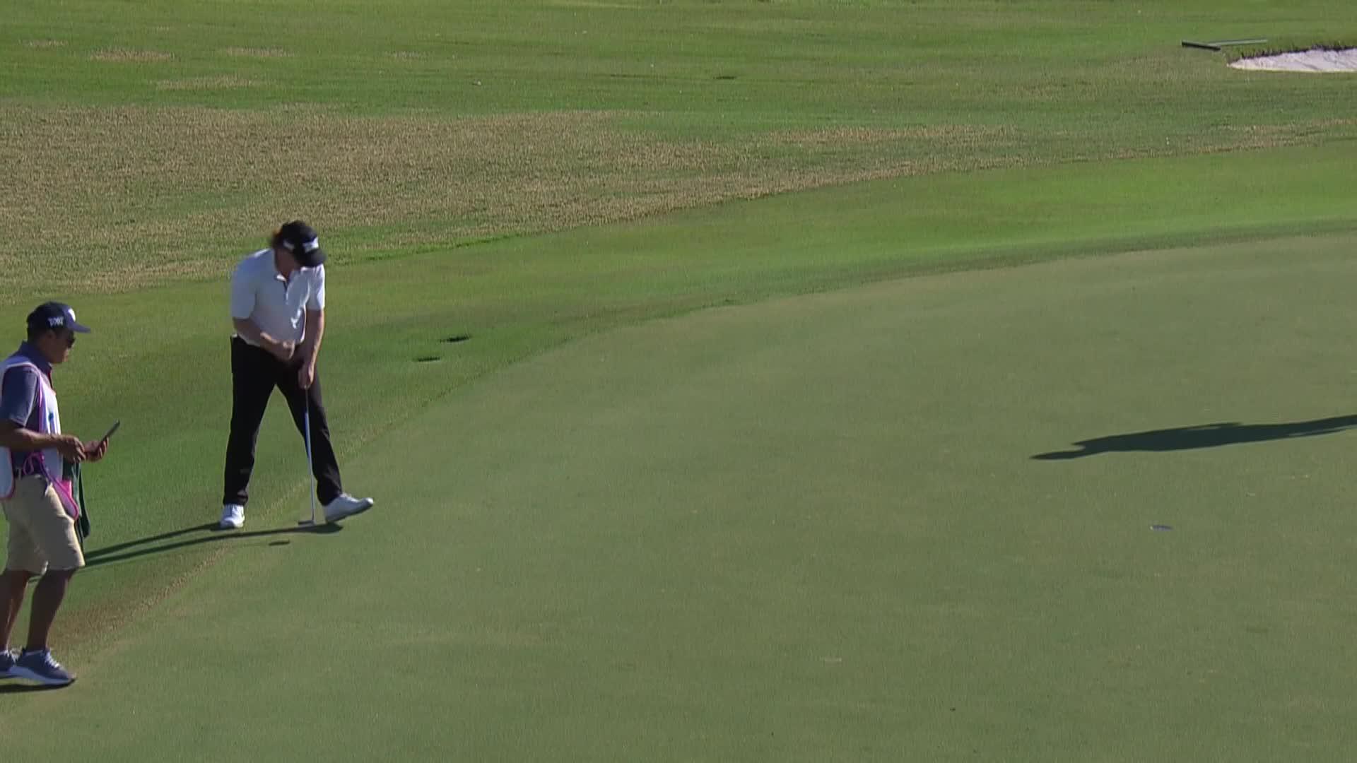 Mason Andersen makes birdie on No. 17 at Bahamas Classic Atlantis