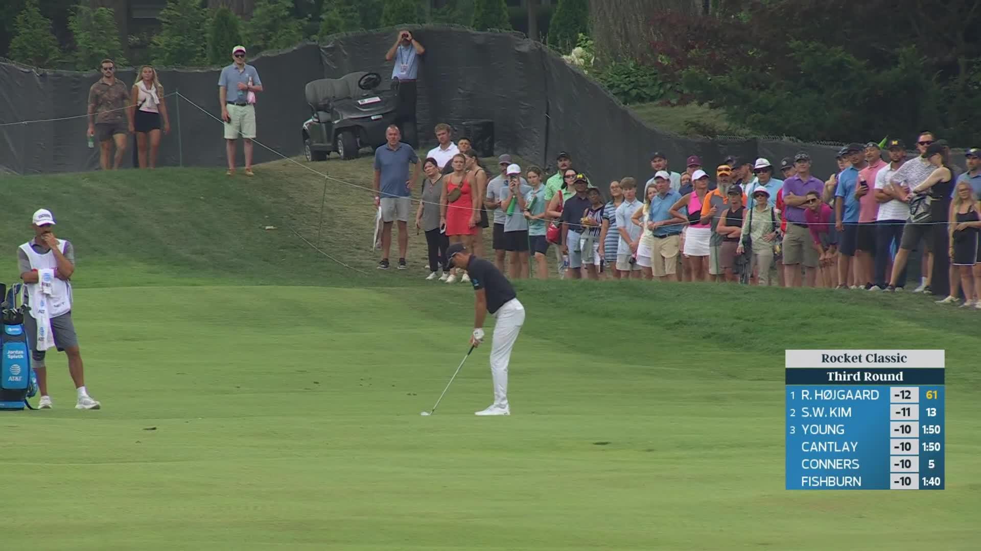 Jordan Spieth sinks 22-foot birdie putt on No. 7 at Rocket Classic