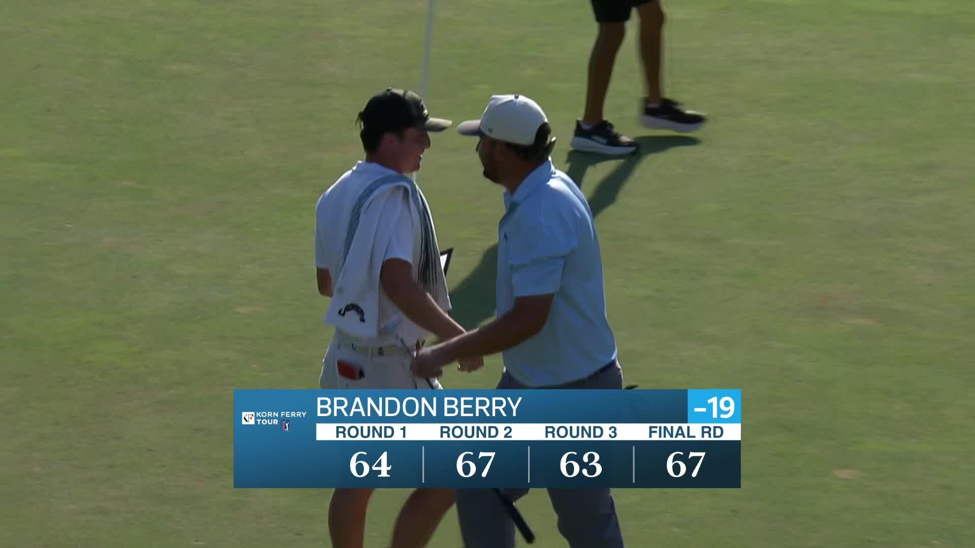 Brandon Berry sinks a 31-foot birdie putt on No. 18 at Utah Championship