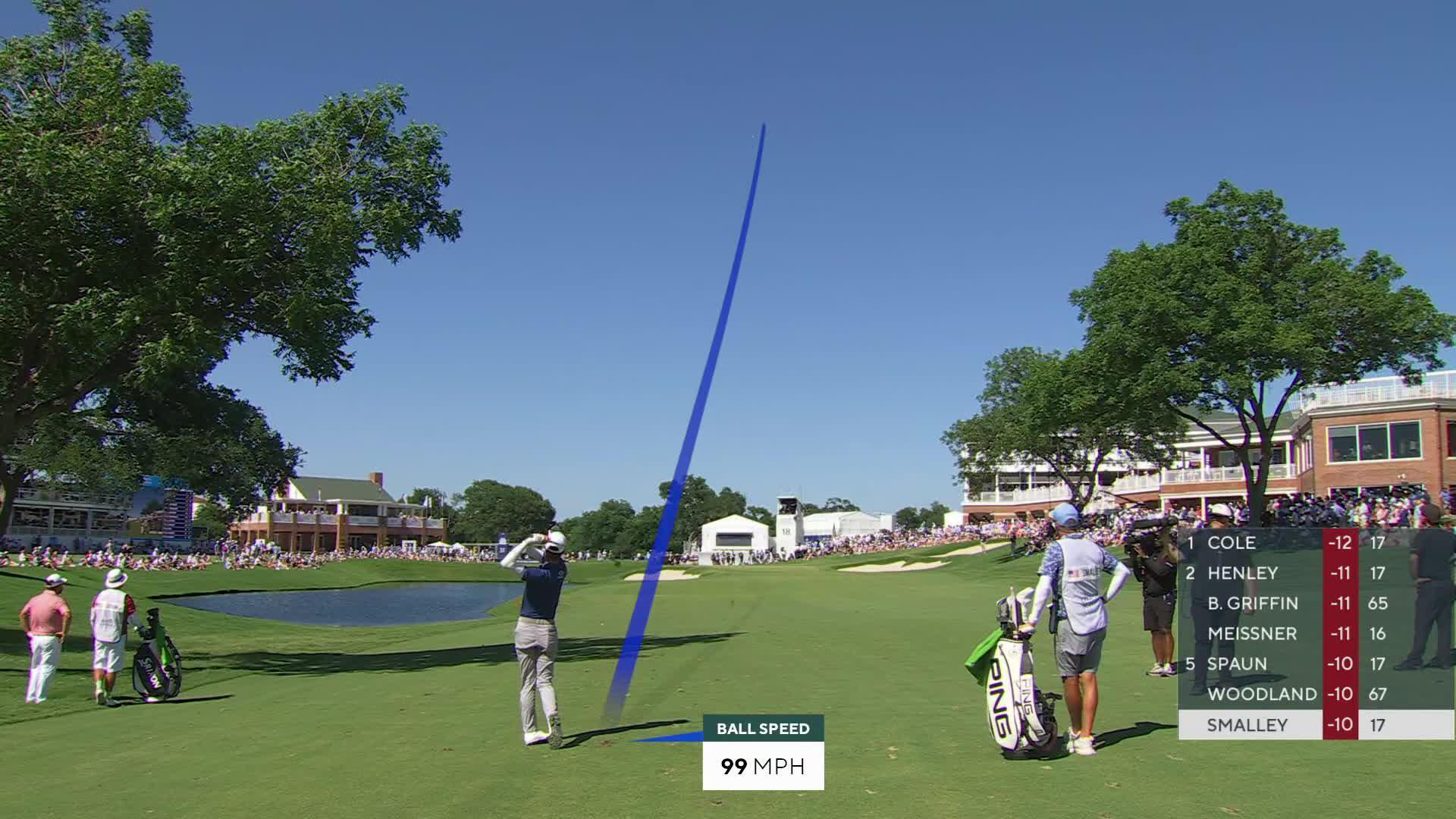 Alex Smalley sinks 12-foot putt for birdie on No. 18 at Charles Schwab