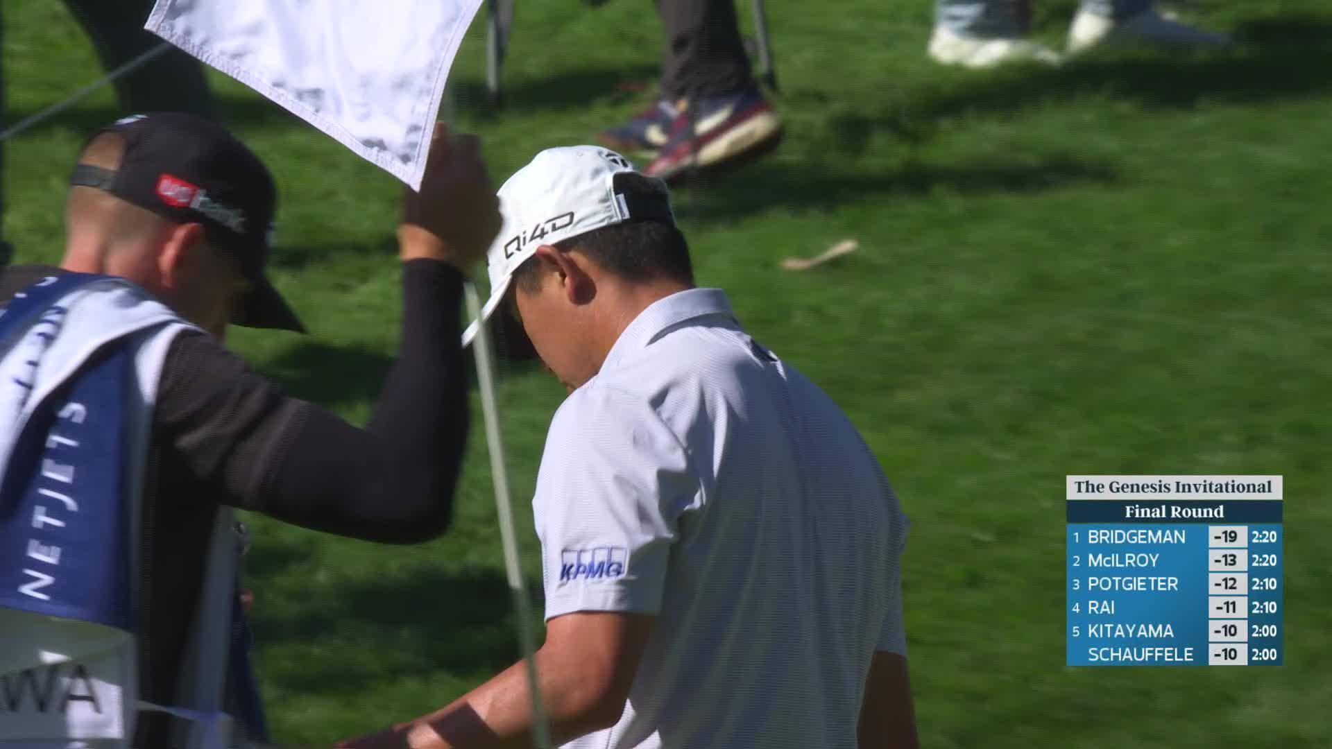 Collin Morikawa taps in from 1 foot for birdie on No. 1 at The Genesis