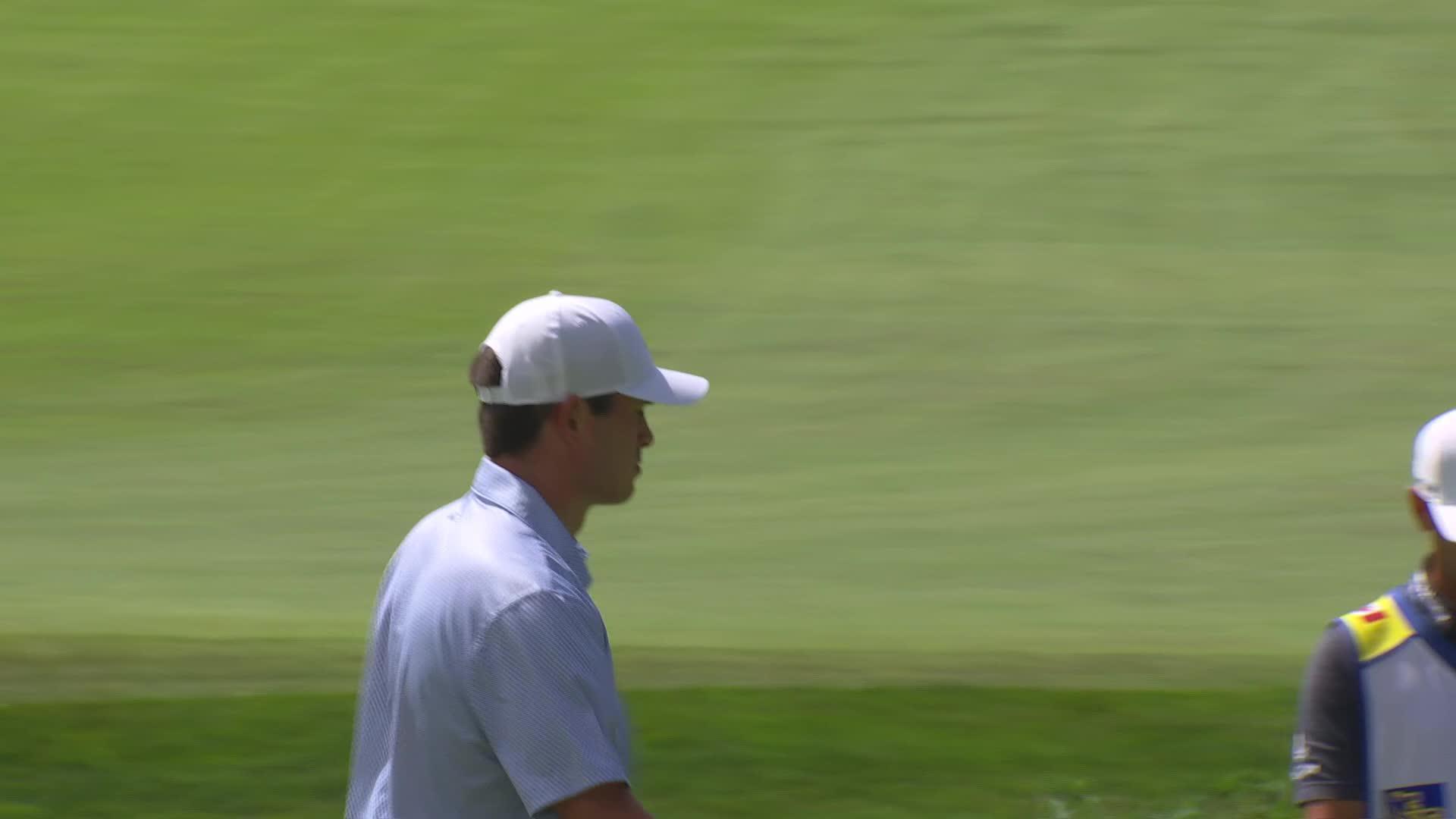 Davis Thompson sinks 17-inch putt for birdie on No. 18 at RBC Canadian