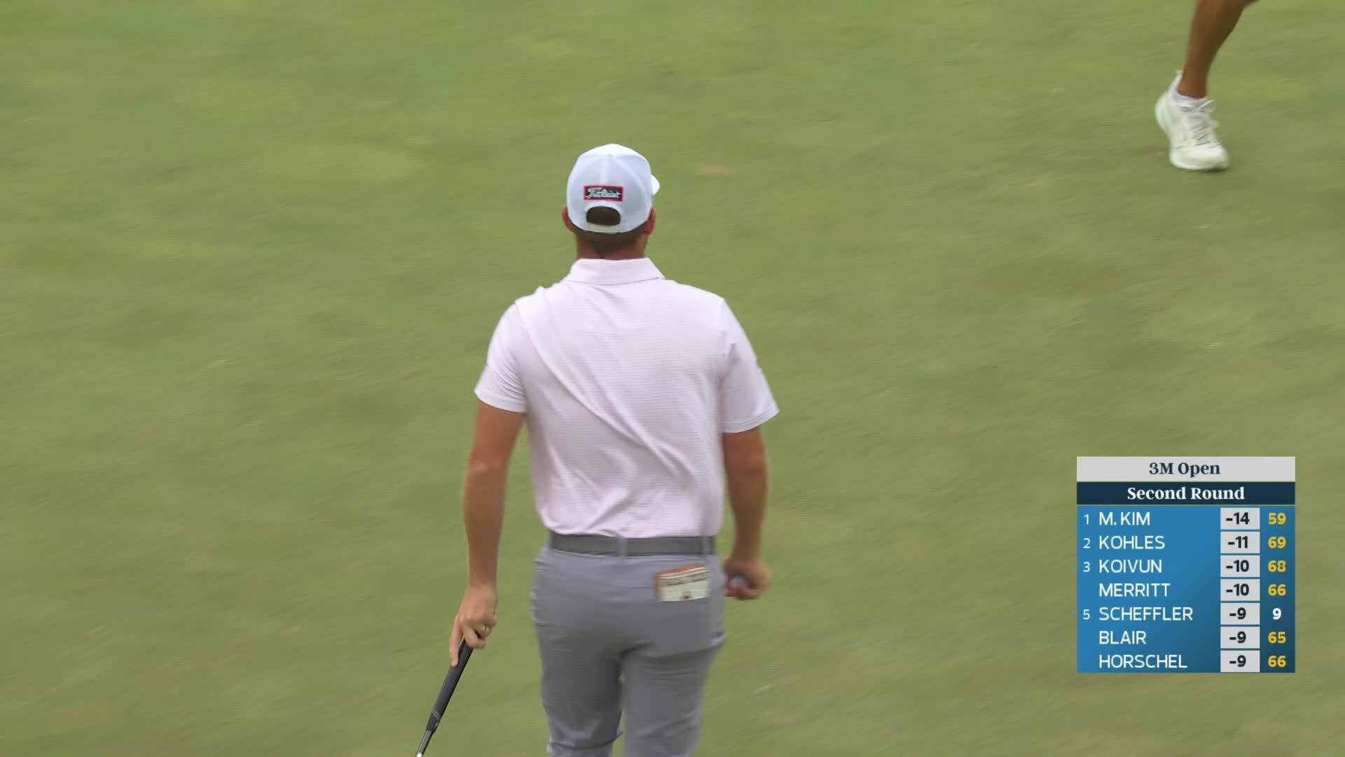 Lee Hodges sinks 25-foot birdie putt on No. 13 at 3M Open