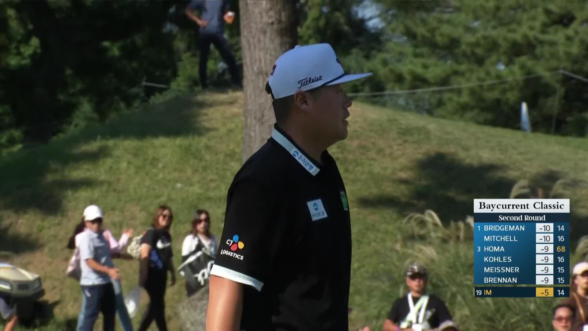 Sungjae Im drains 30-foot birdie putt on No. 15 at Baycurrent