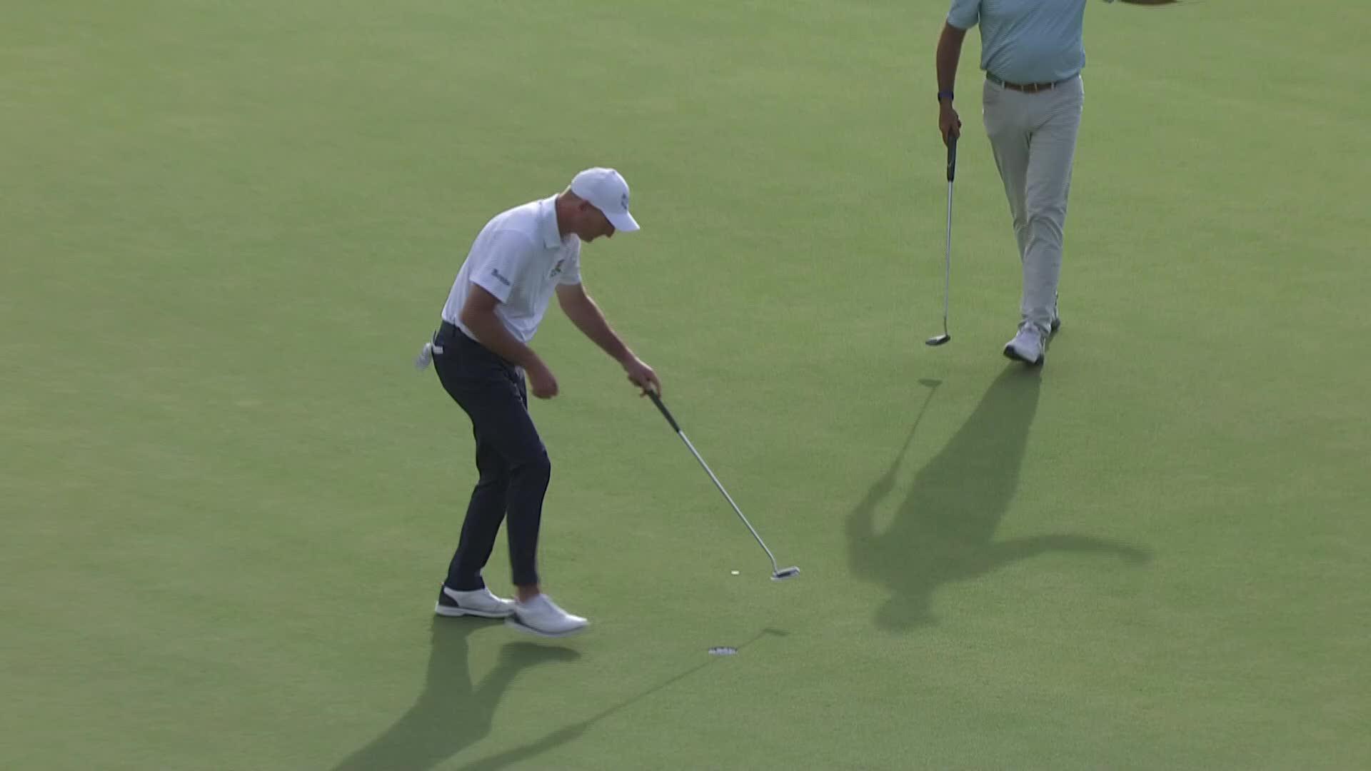 Jim Furyk makes birdie on No. 18 at Mitsubishi Electric Championship at Hualalai
