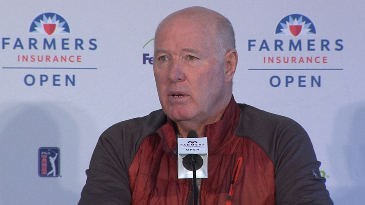 Tom Weiskopf talks course design before Farmers