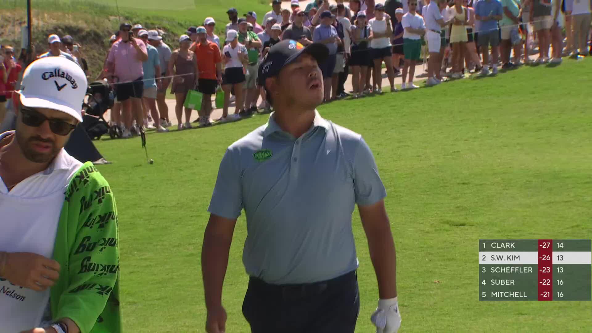 Si Woo Kim sinks 9-foot birdie putt on No. 14 at THE CJ CUP