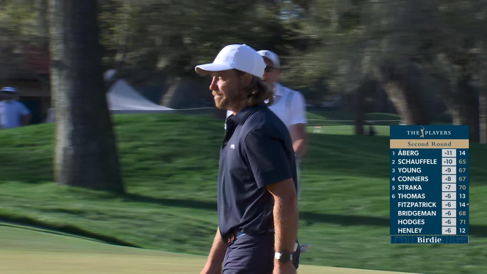 Tommy Fleetwood pours in 48-foot birdie putt on No. 14 at THE PLAYERS