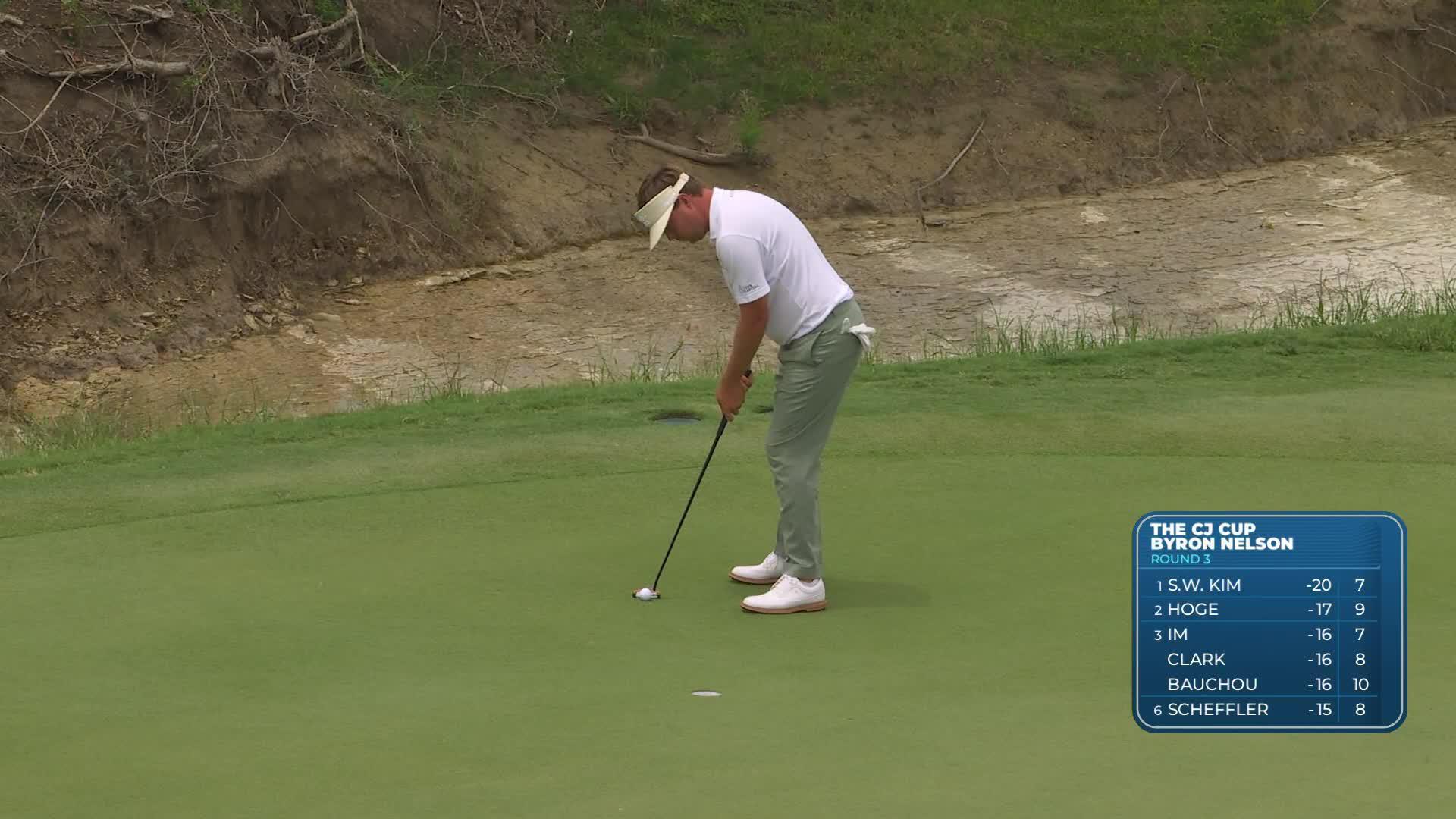 Keith Mitchell drains 5-foot putt for birdie on No. 9 at THE CJ CUP