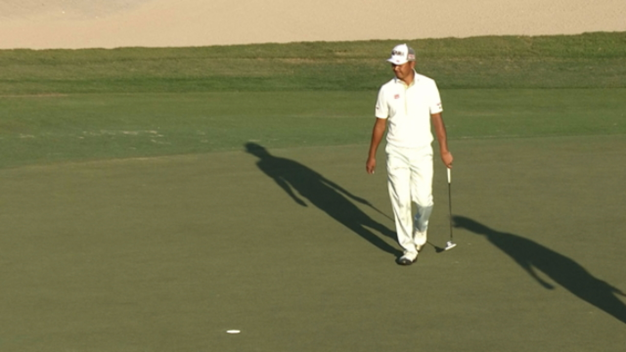 Hiroshi Iwata pours in a 21-foot birdie putt at The RSM Classic