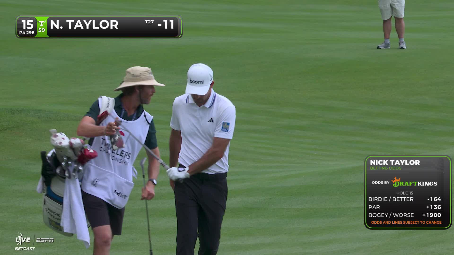 Nick Taylor sinks 3-foot putt for birdie on No. 15 at Travelers
