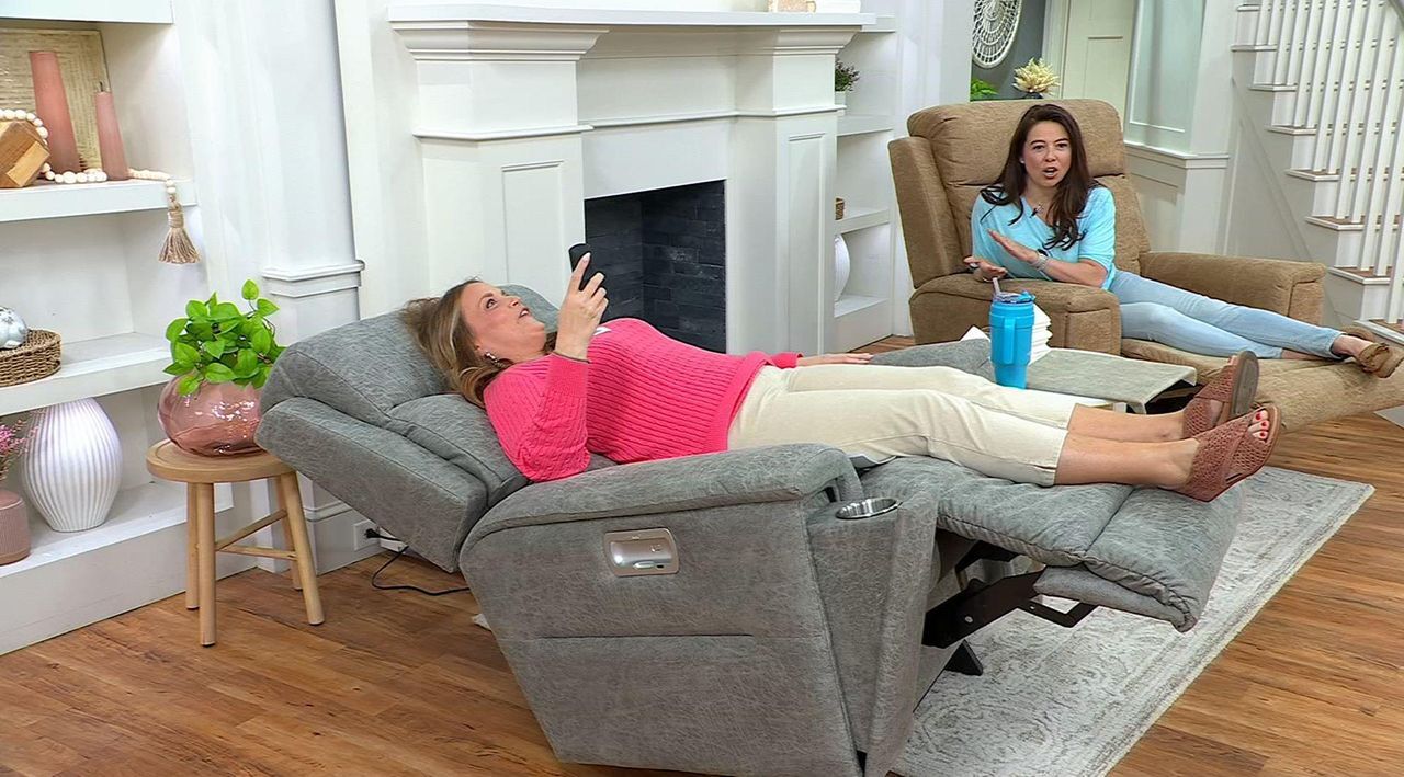 SH 7/13 La-Z-Boy Ace Manual Rocker Recliner w/ Cup Holders - QVC.com