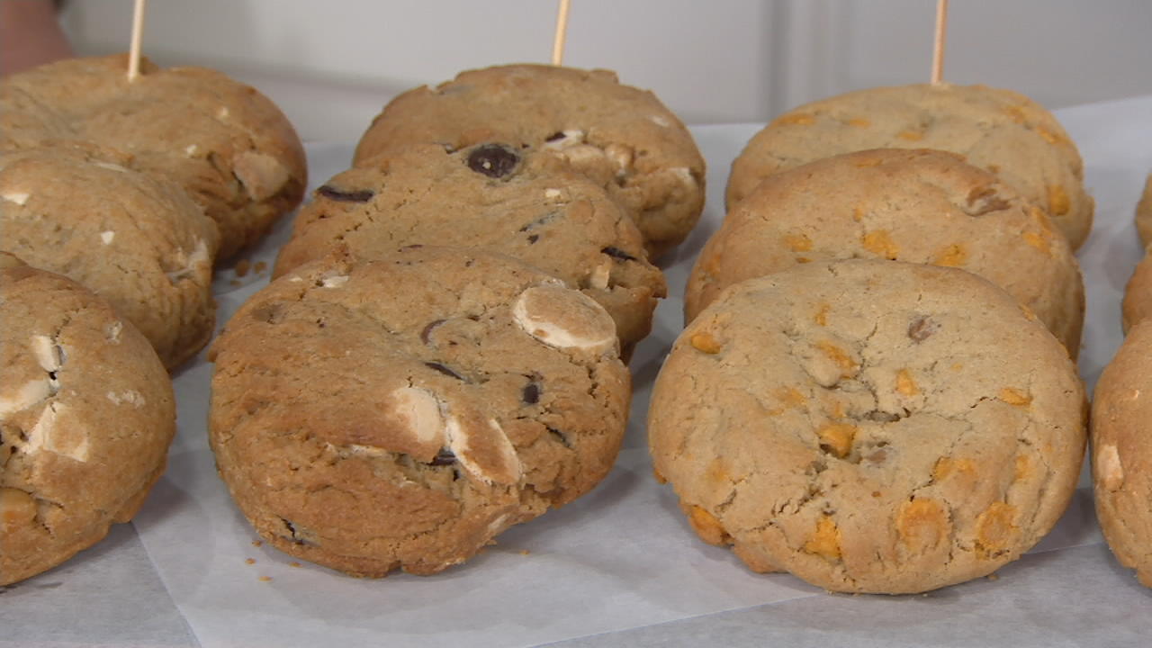 Maui Cookie Lady 12 6 Oz Giant Gourmet Cookies Qvc Com