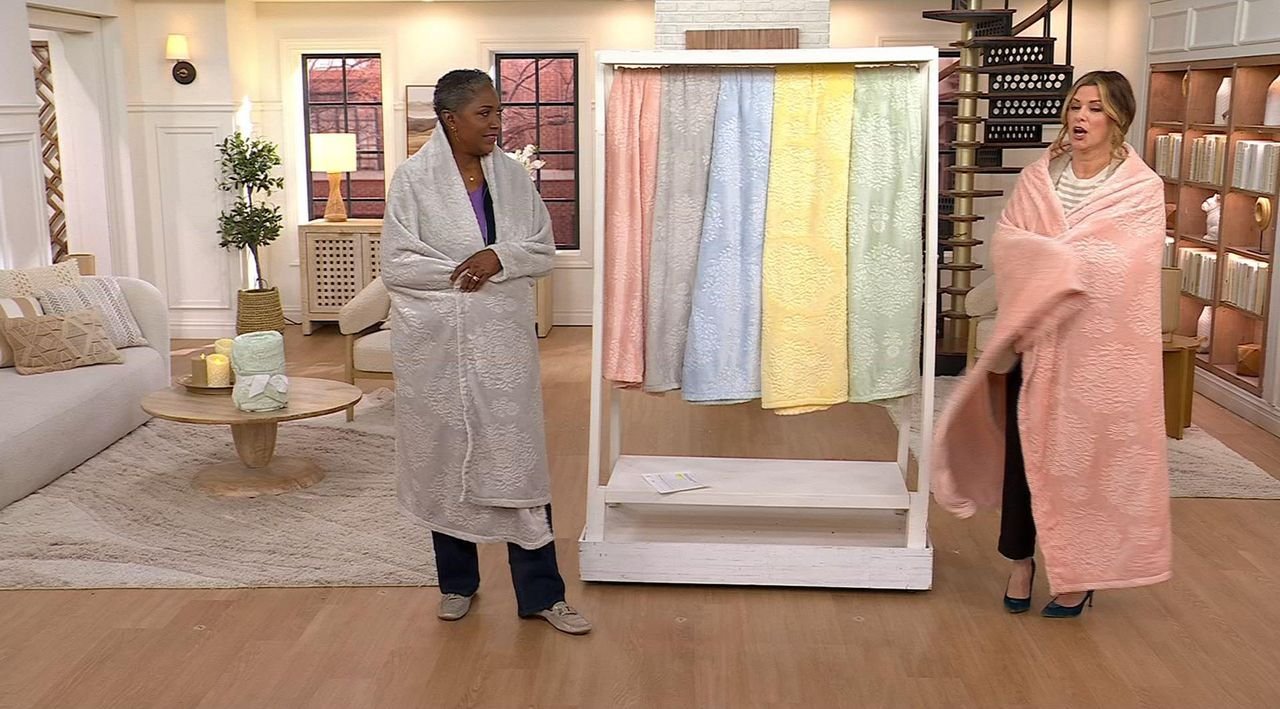 Home Reflections 60x70 Layla Sculpted Floral Plush Throw - QVC.com