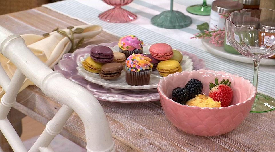 Ode to Color by Lori Weitzner S/4 Flower Salad Plates - QVC.com