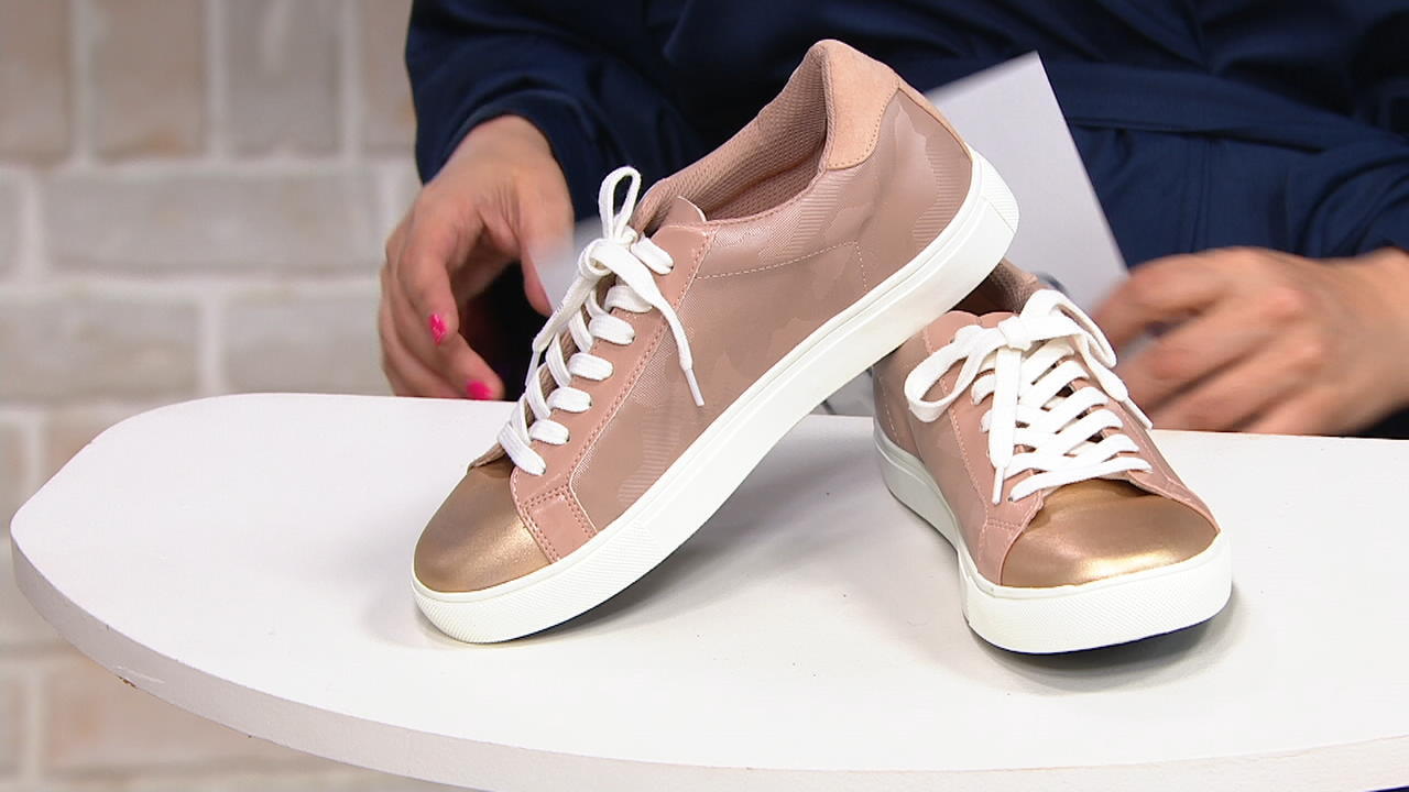 بطانة اعادة تشكيل بيند  Isaac Mizrahi Live! Color-Block Fashion Sneaker - QVC.com