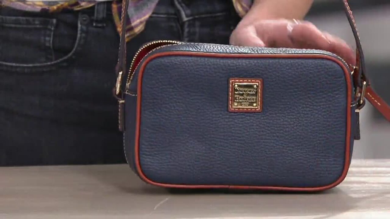 dooney and bourke camera bag