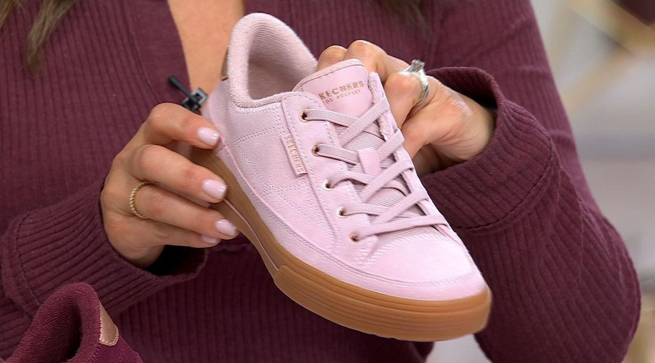 洋書　ARCHISKETCHER　アーキスケッチャー　シモーネ・リディアード Skechers Street Slip-ins Arch Fit Arcade Cozy Fit Sneakers - QVC.com