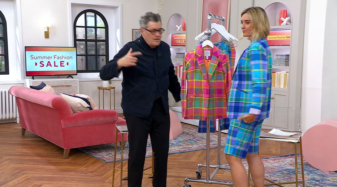 Isaac Mizrahi Live! 24/7 Stretch Plaid Blazer with Pockets Isaac Mizrahi Live! 24/7 Stretch Plaid Blazer with Pockets