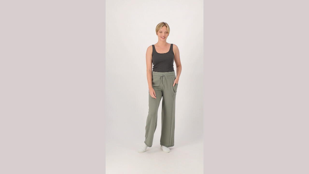 zuda Z-Knit Straight Leg Pant w/ Side Seaming and Pockets 