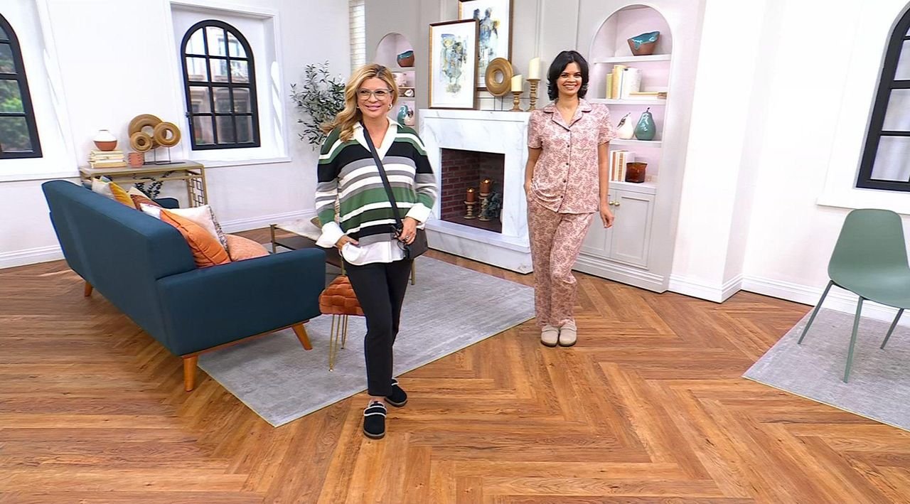 White Mountain Leather Clogs with Faux Fur - Baylen - QVC.com
