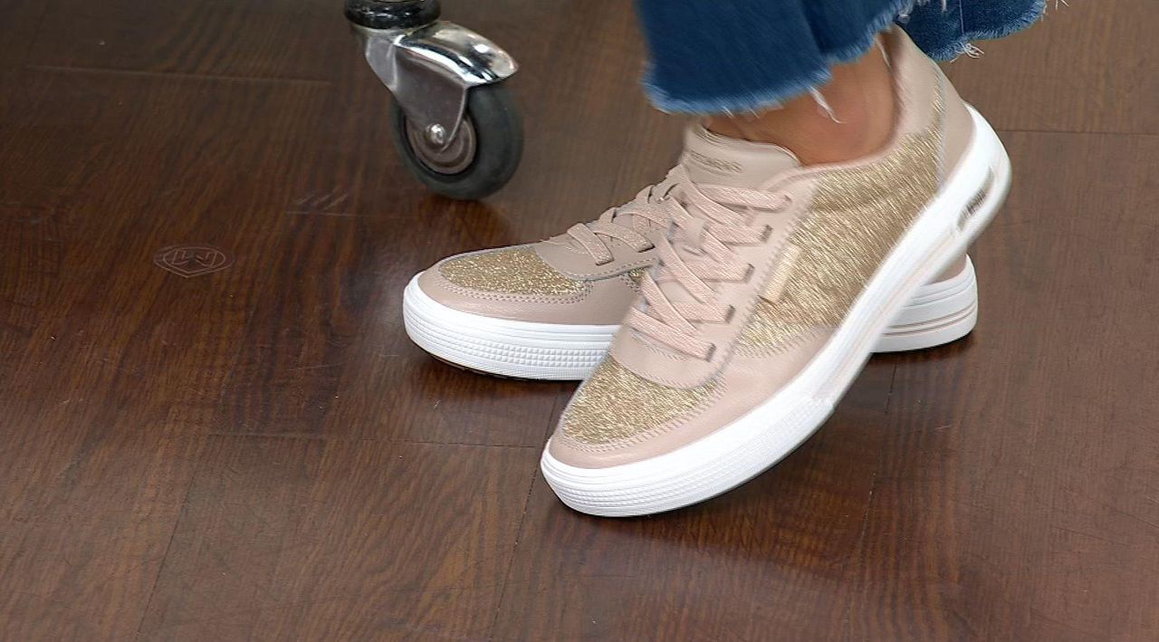 ARCH リジェクリーム Amazon.com | SKECHERS Women's Arch FIT Arcade-Glistening GAL