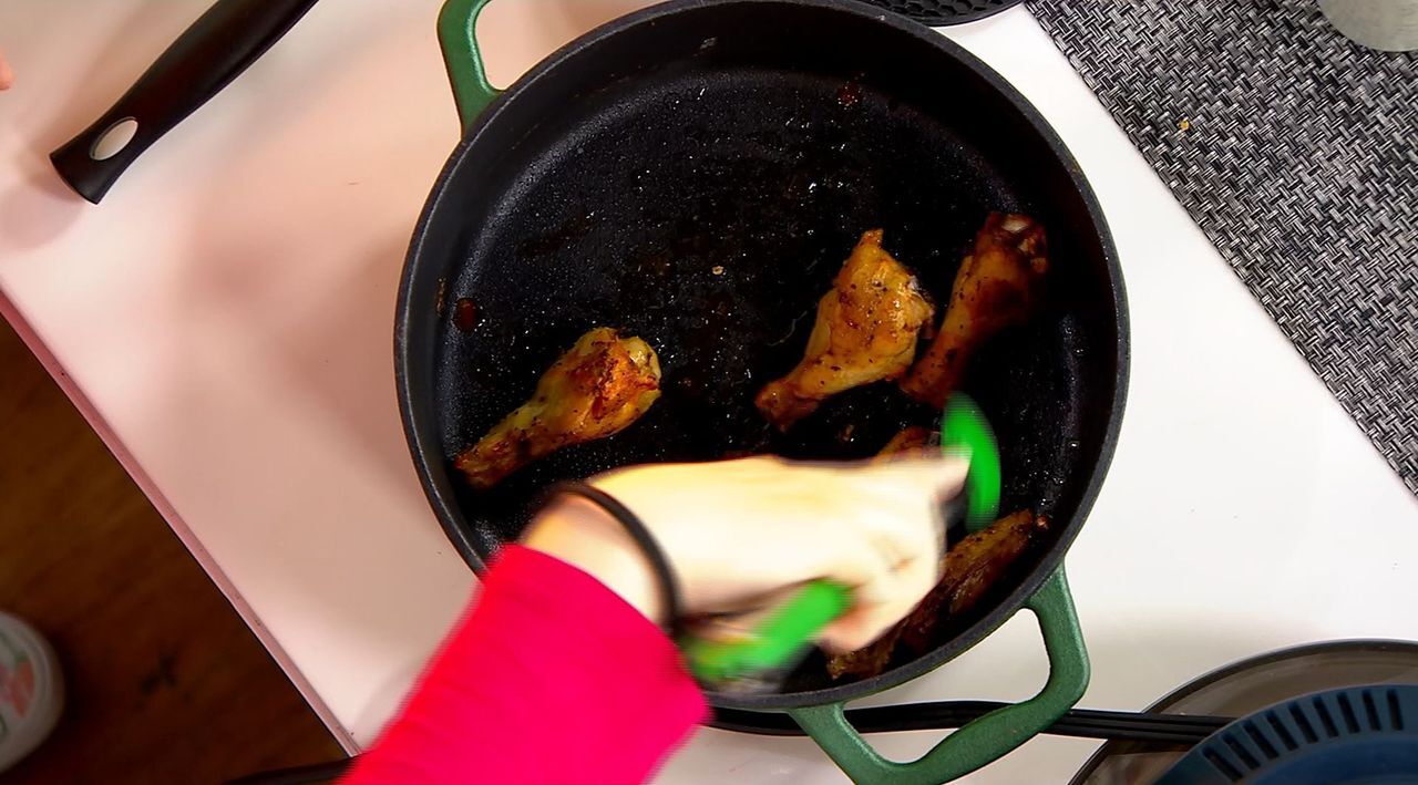 Universal Air Fryer Lid - Turn a Pot, Pan, or Pressure Cooker Into