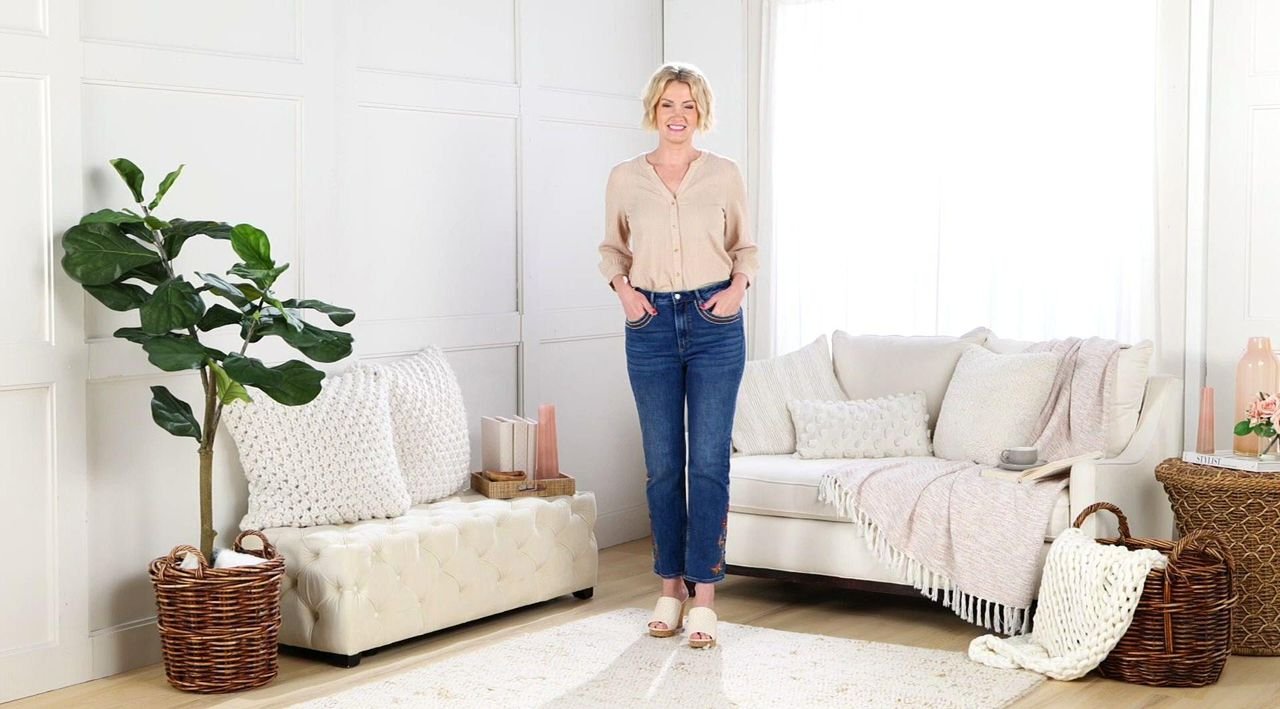 Driftwood Jeans Stella Straight Leg Ankle Jean - QVC.com display picture 1