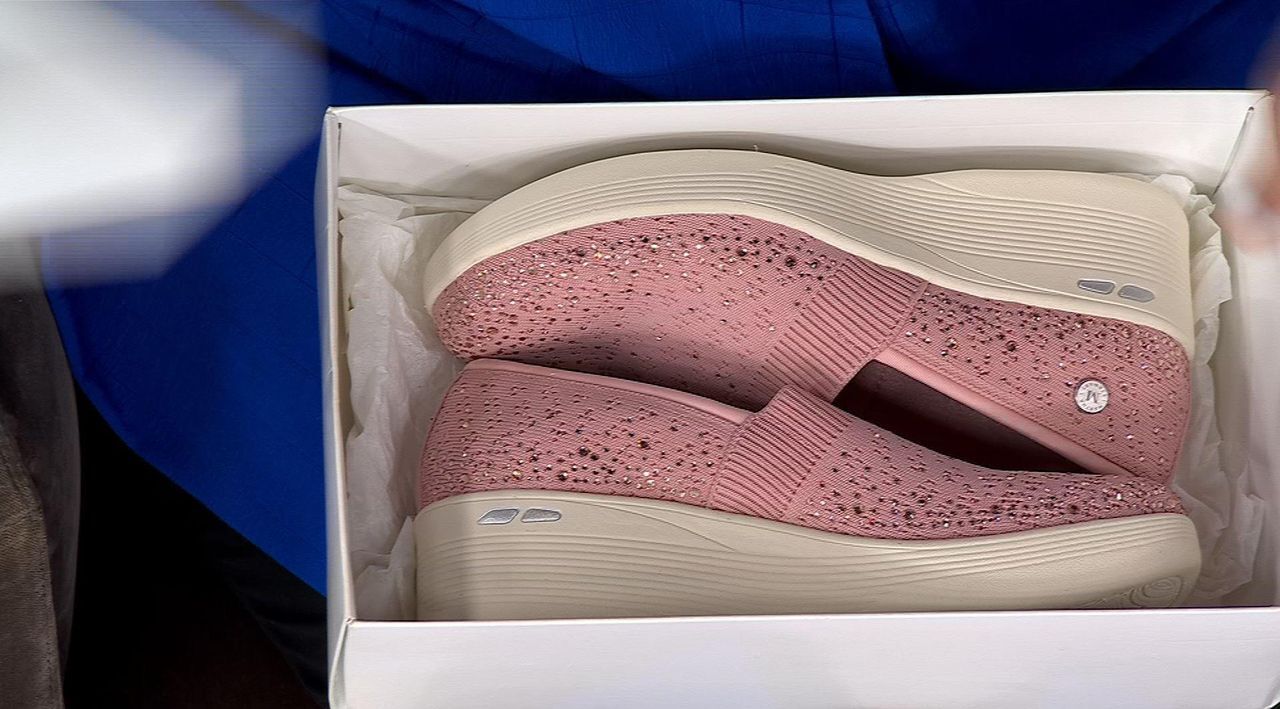 Martha Stewart x Skechers Pier-Lite Vegan Sparkle Slip- Ons