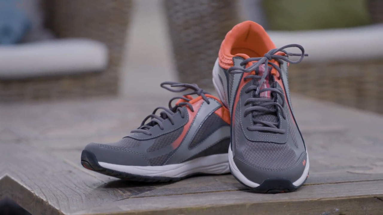 ryka dash pro walking shoe