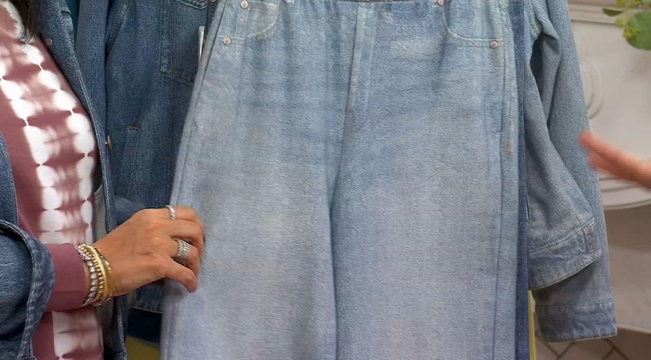 AnyBody Regular Printed Denim Effect French Terry Sweatpant Jeans