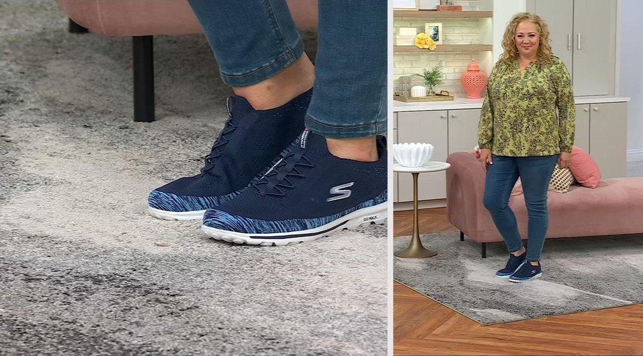 パンクバレリーナ Skechers GO WALK Space Dye Bungee Sneakers - QVC.com