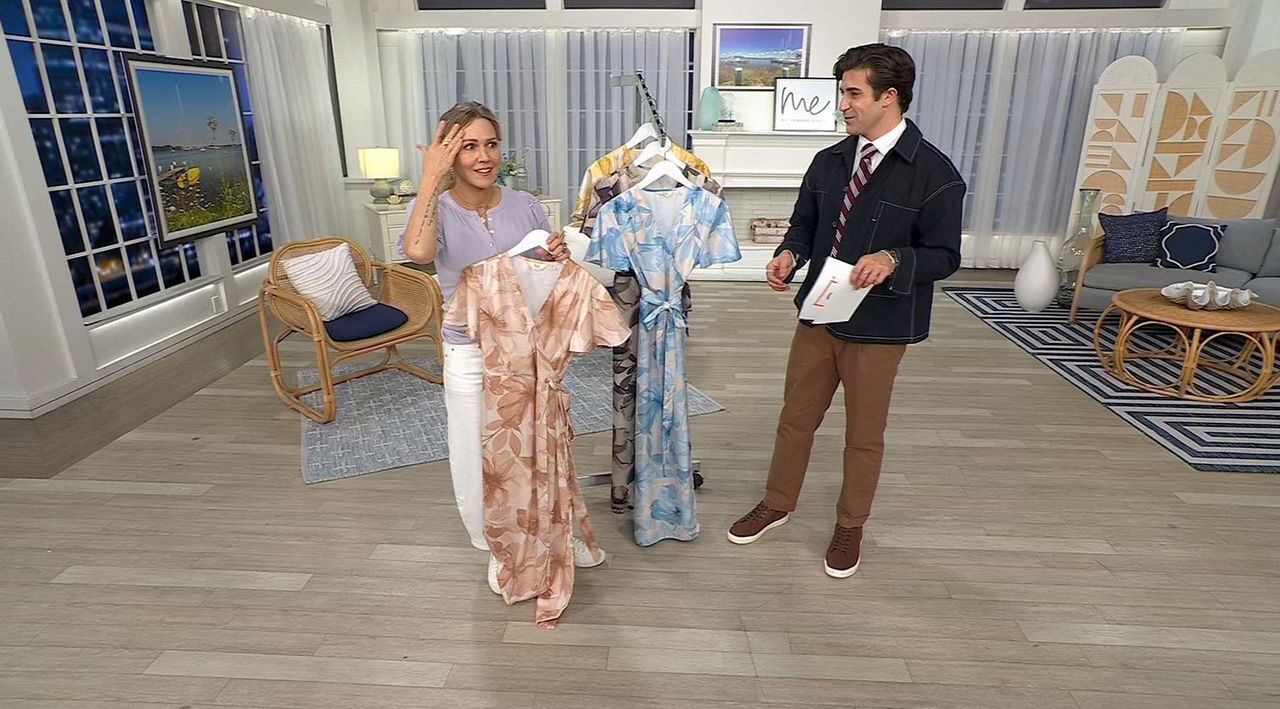 Me by Jennie Garth Petite Camellia Printed Faux Wrap Dress - QVC.com