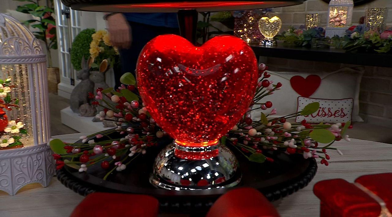 イカミミ　HTH glitter heart Illuminated Glitter Heart by Valerie - QVC.com