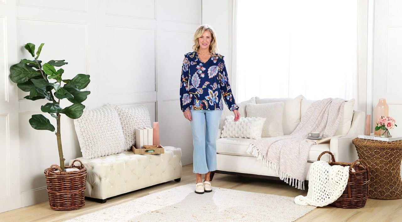 Belle by Kim Gravel Rayon Spandex Think Spring Knit Blouse