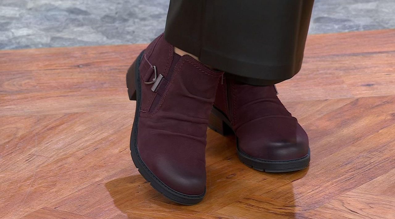Clarks レディース Hearth Sofia アンクルブーツ 決算セール 