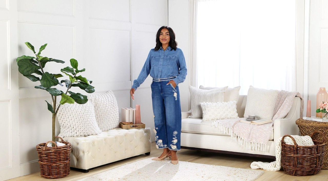 Driftwood Jeans Barbie Barrel Jeans - Ravishing Rosettes - QVC.com
