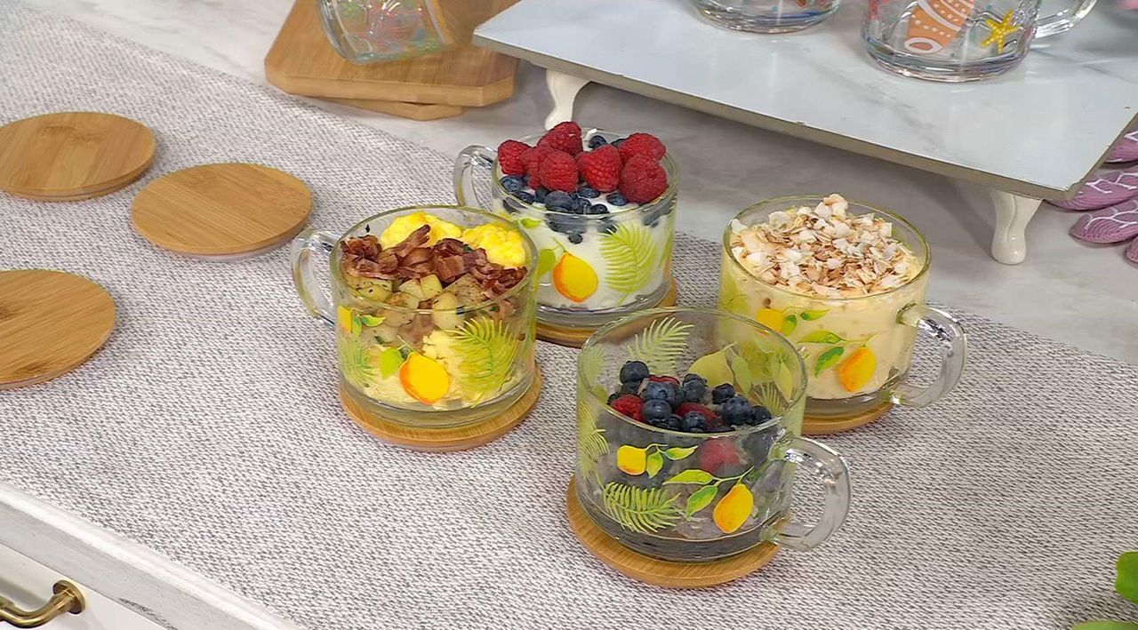 Temp-tations Seasonal Set of (4) 16-oz Glass Lidded Mugs